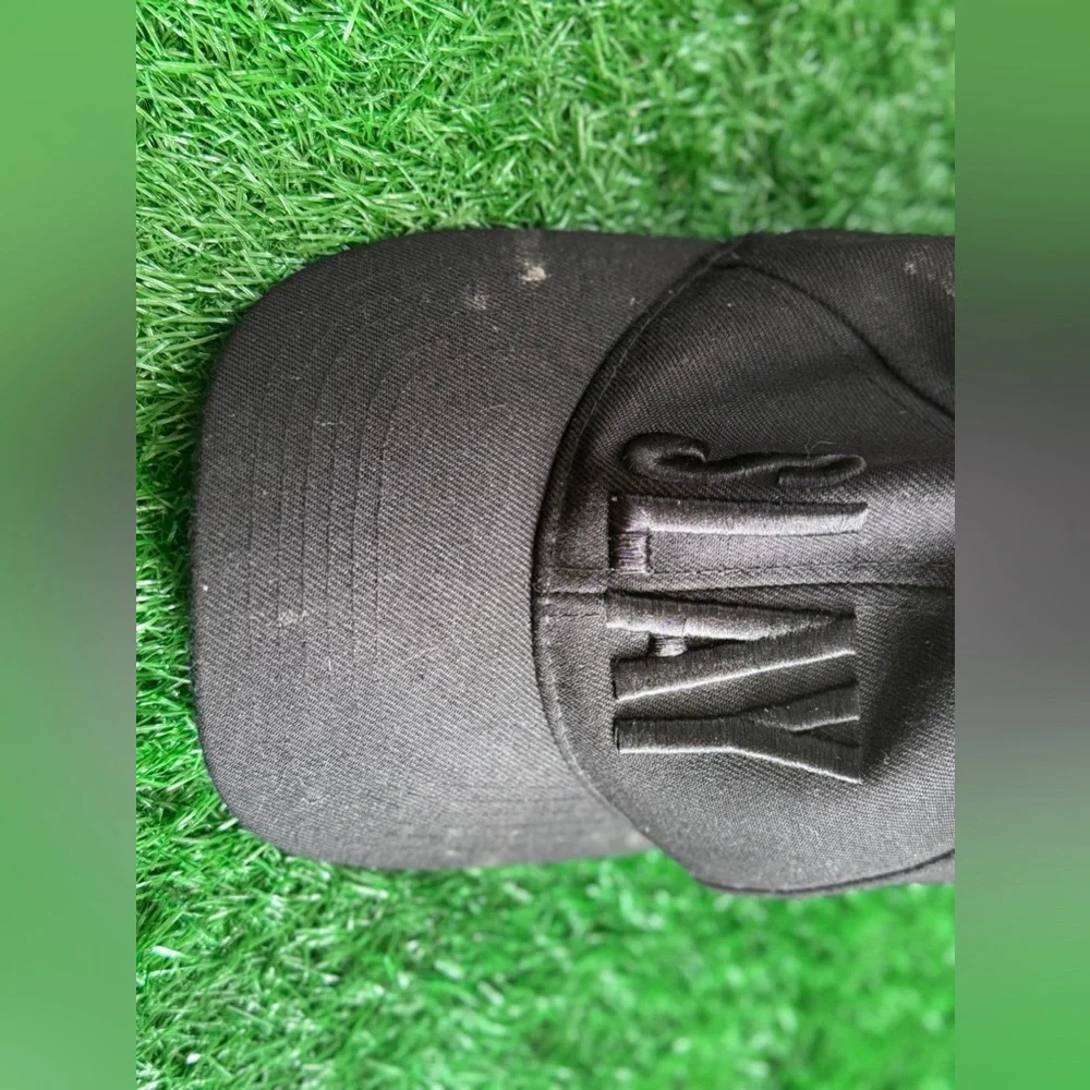 Black Hat Classic Curved Brim‎